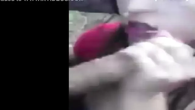 Türk öğrenci suratına sertçe sokuluyor