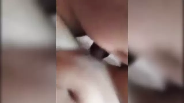 Güzel Türk kızın amına aletimi soktum.